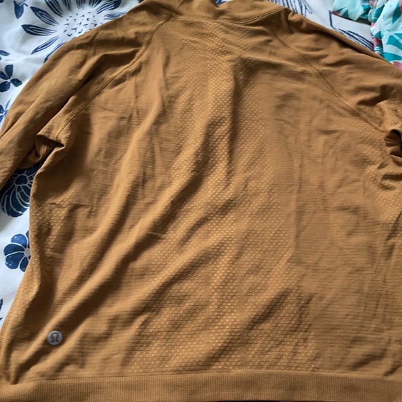 Lululemon half zip up - Picture 6 of 7